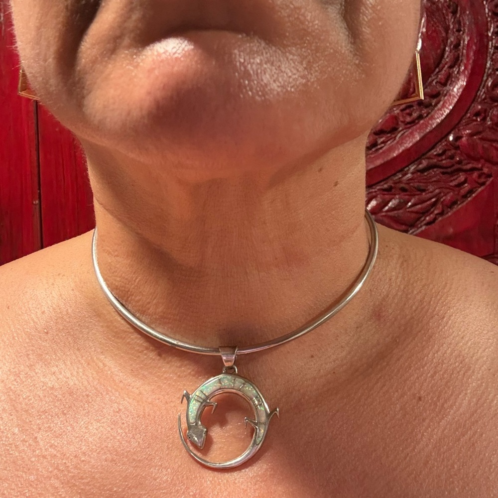 Touch of Santa Fe Sterling Silver lizard pendant with lab opal inlay - Picture 9 of 15